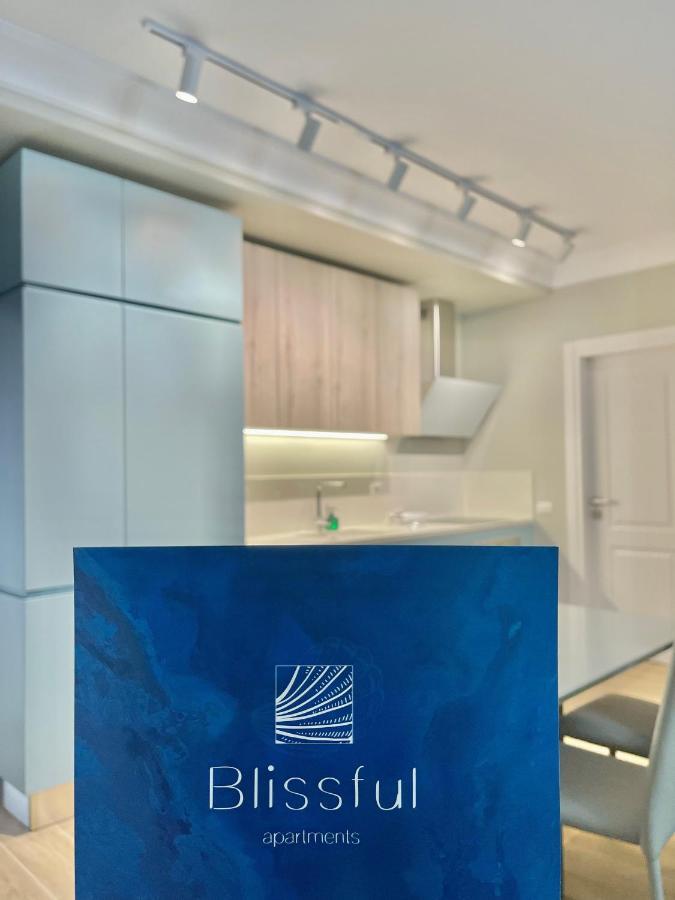 Blissful Apartments Sarande Exterior photo