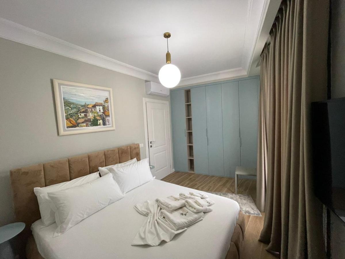 Blissful Apartments Sarande Exterior photo